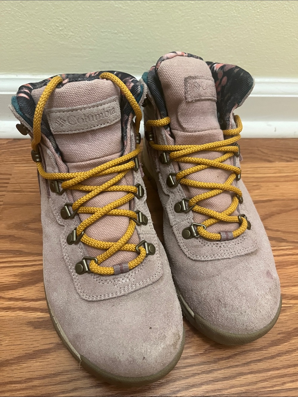 Columbia Pink Suede Hiking Boots with Yellow Laces